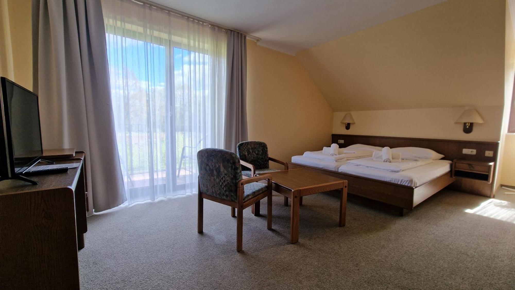 Hotel Tini Bad Fallingbostel Esterno foto