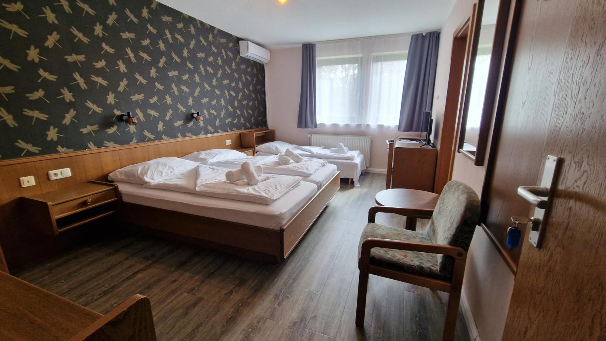 Hotel Tini Bad Fallingbostel Esterno foto