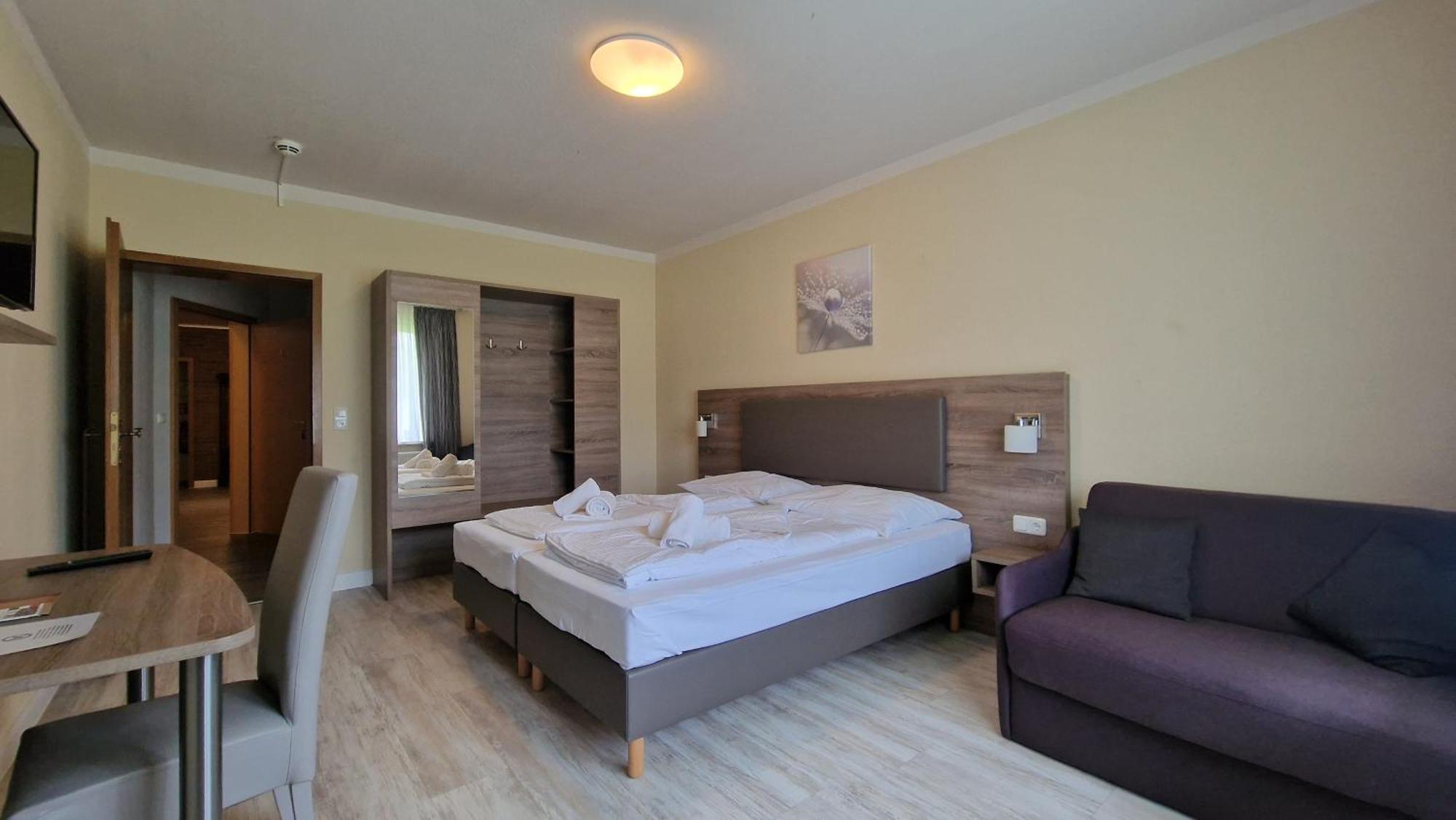 Hotel Tini Bad Fallingbostel Esterno foto