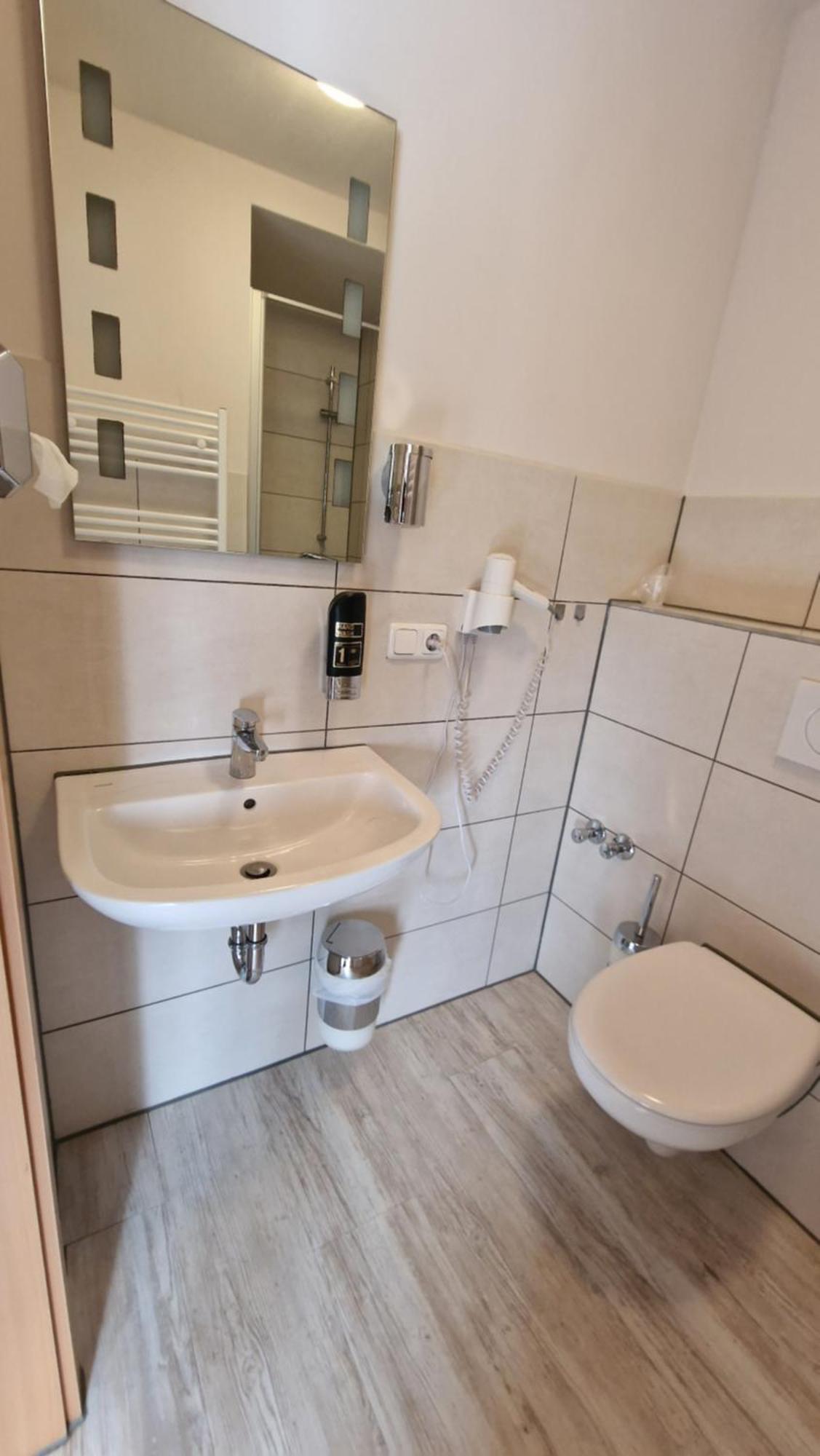 Hotel Tini Bad Fallingbostel Esterno foto