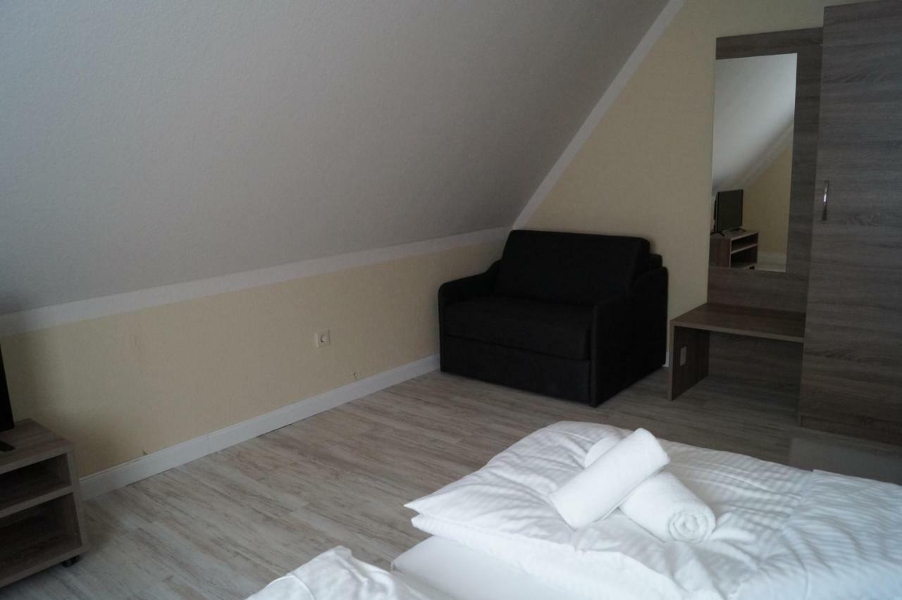 Hotel Tini Bad Fallingbostel Esterno foto